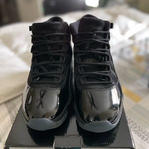 Authentic Air Jordan 11 Retro ‘Cap And Gown’. Black/Black Mens 10.5.